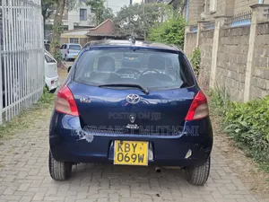 Toyota Vitz 2006 Blue