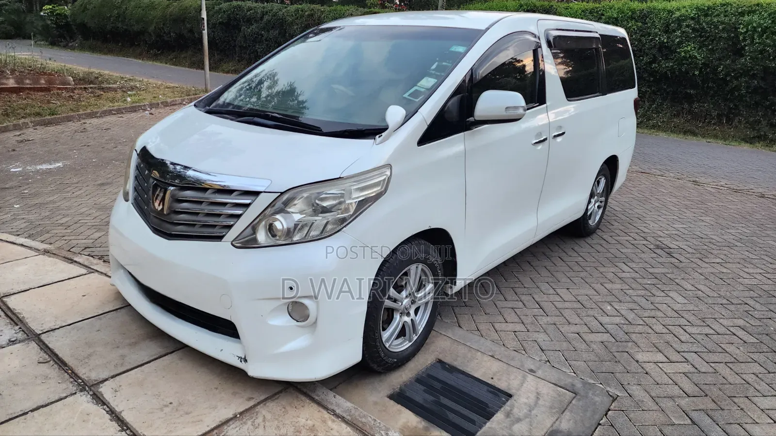 Toyota Alphard 2.4 Petrol FWD 2010 Pearl
