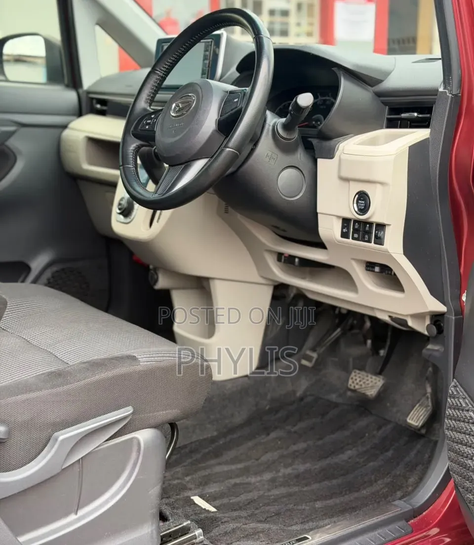 Daihatsu Move 2020 Red