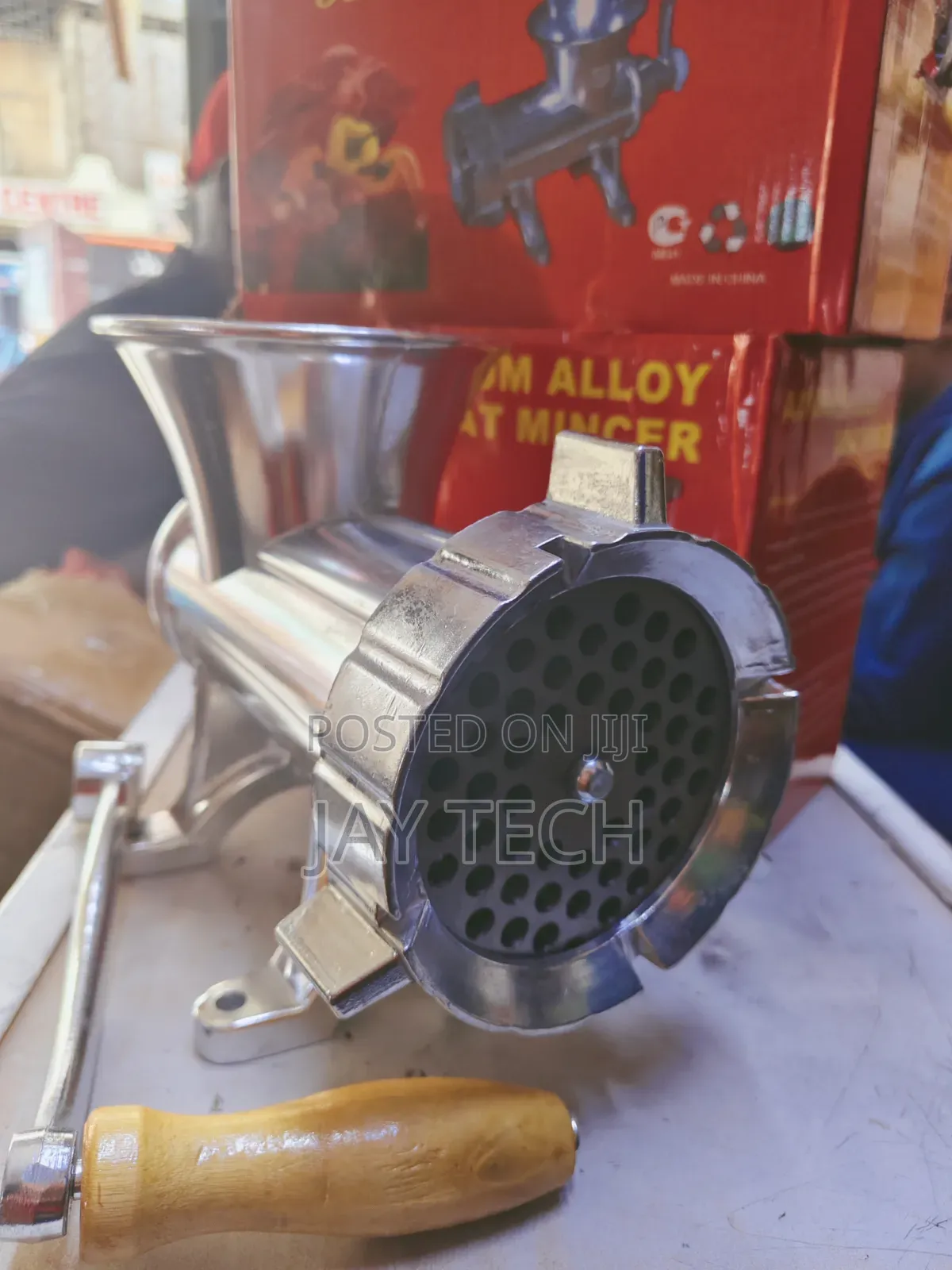 Heavy Duty Manual Meat Mincer Size 32 - Brand New
