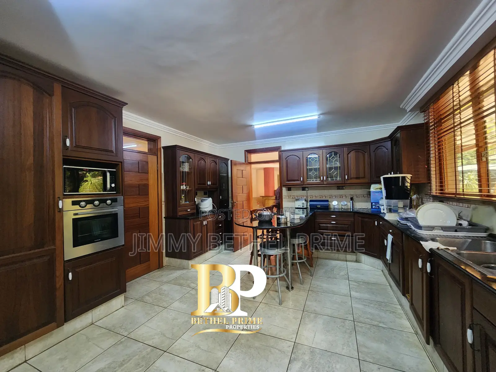 4bdrm Mansion in Westlands for rent