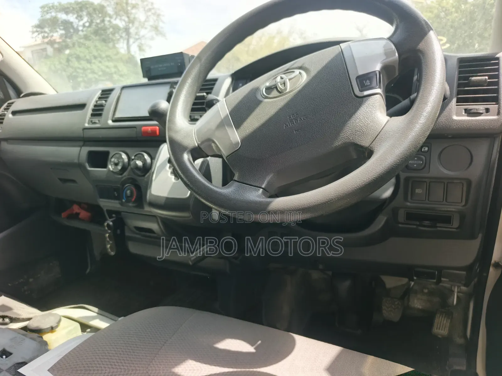 Toyota HiAce 2020 Yellow