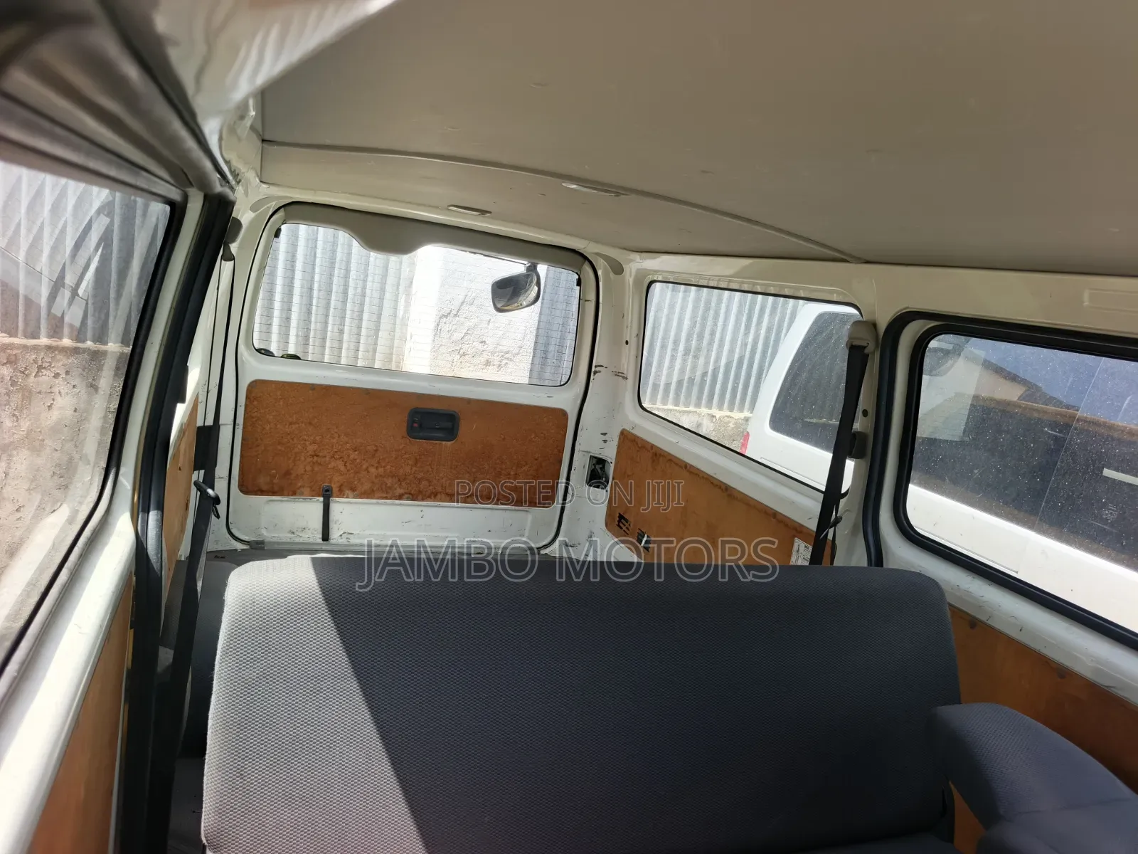 Toyota HiAce 2020 Yellow