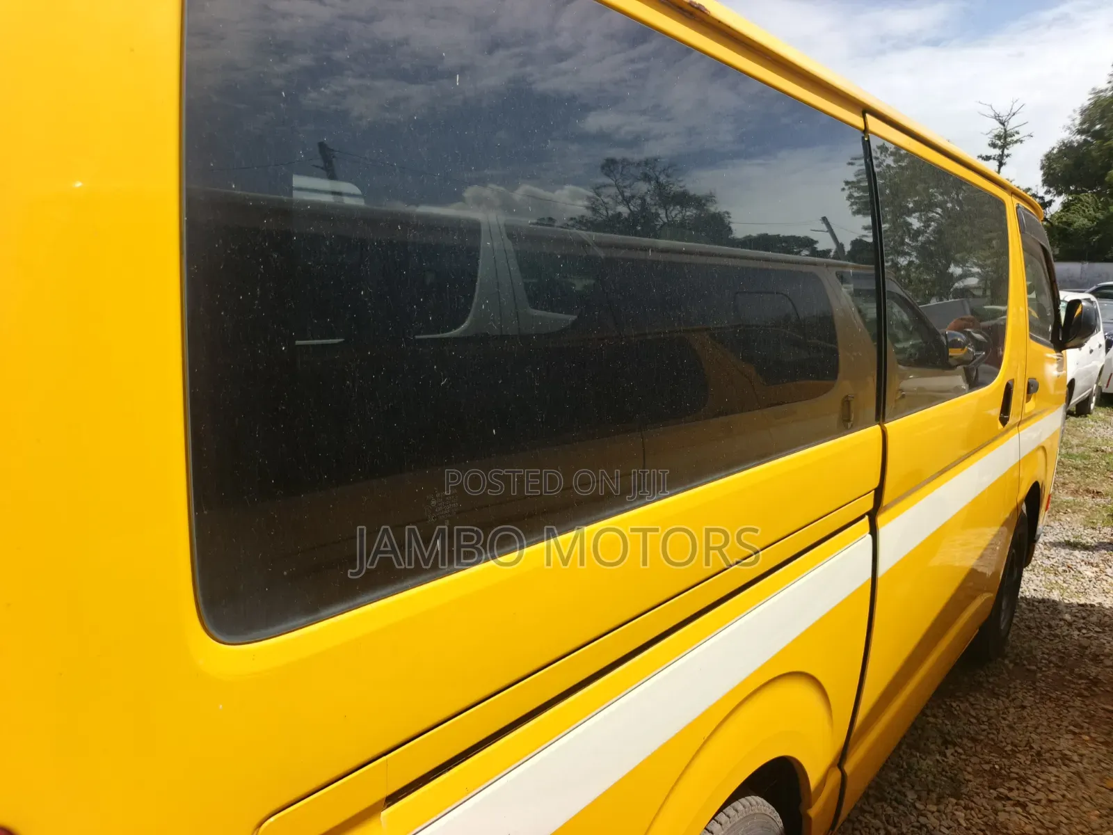 Toyota HiAce 2020 Yellow