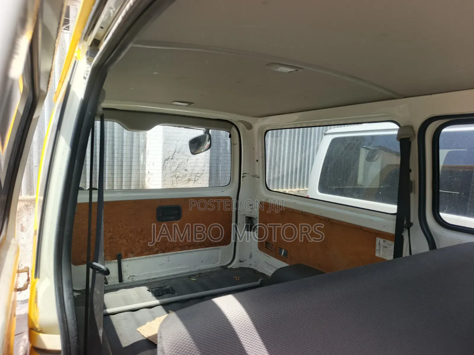 Toyota HiAce 2020 Yellow