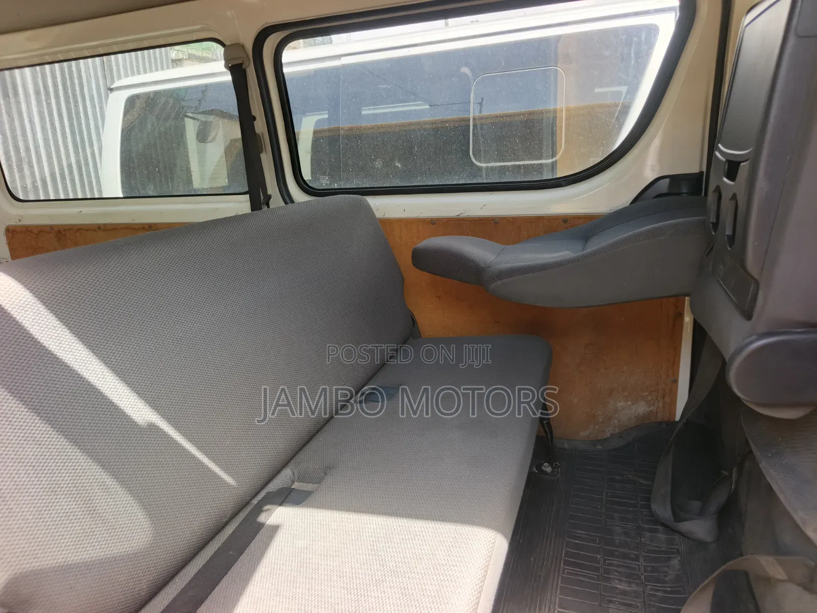 Toyota HiAce 2020 Yellow