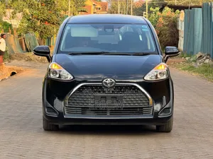 Toyota Sienta 1.5 FWD 2019 Black