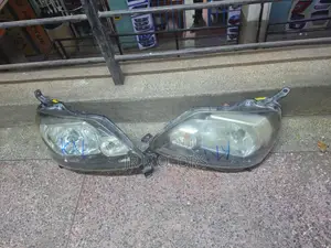 Toyota Porte 2012-2018 Xenon Headlights