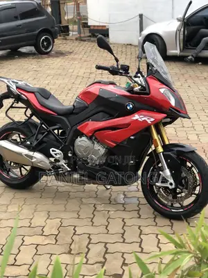 BMW S 1000 XR 2019 Red