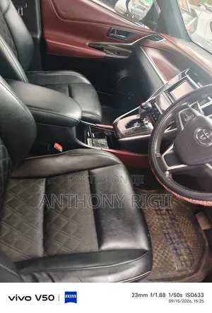 Toyota Harrier 2.0 2014 Burgundy