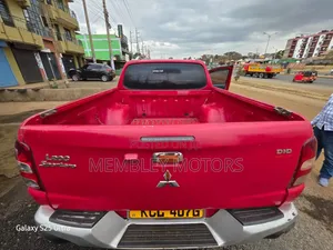 Mitsubishi L200 Double Cab 2.4 181hp 4WD 2017 Red