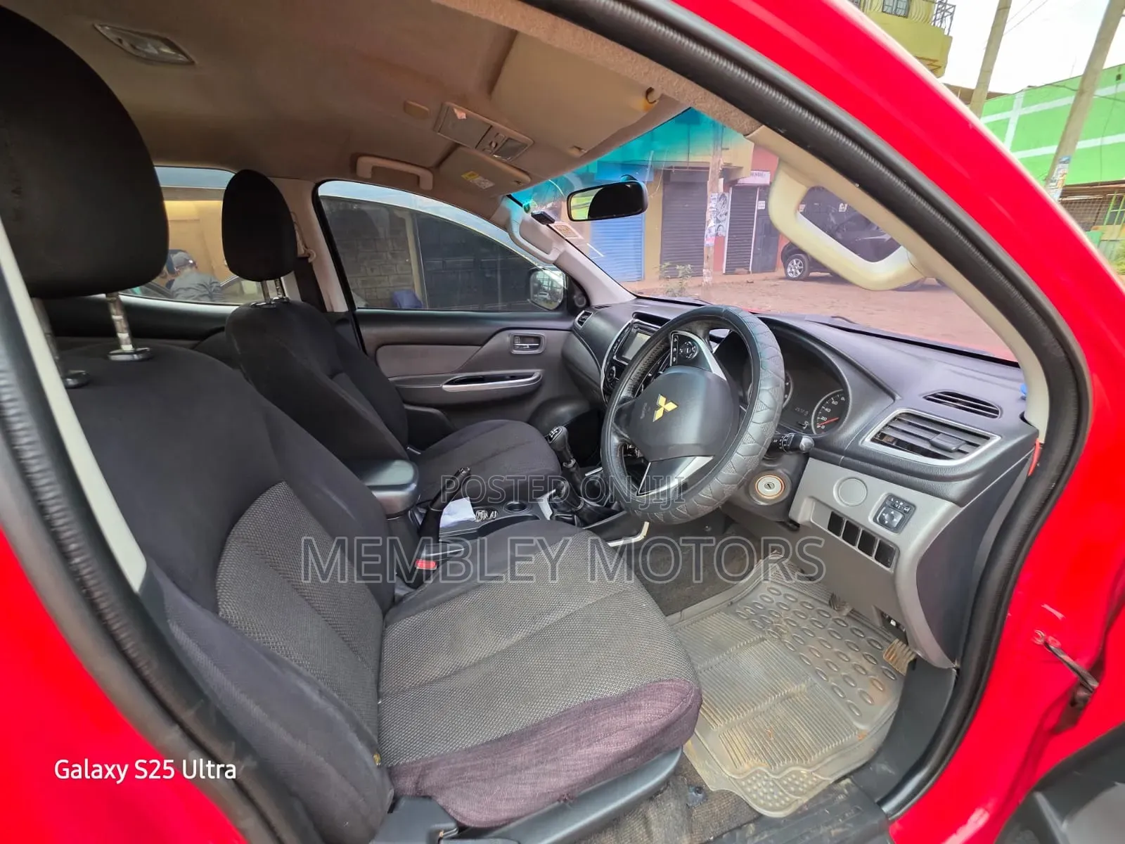 Mitsubishi L200 Double Cab 2.4 181hp 4WD 2017 Red