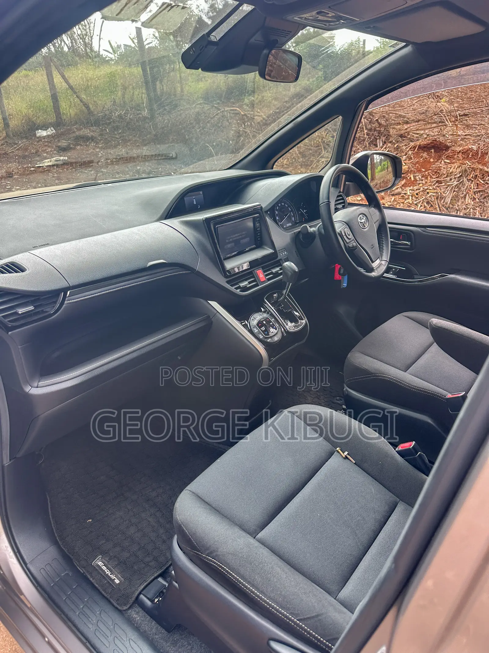 Toyota Noah 2018 Brown