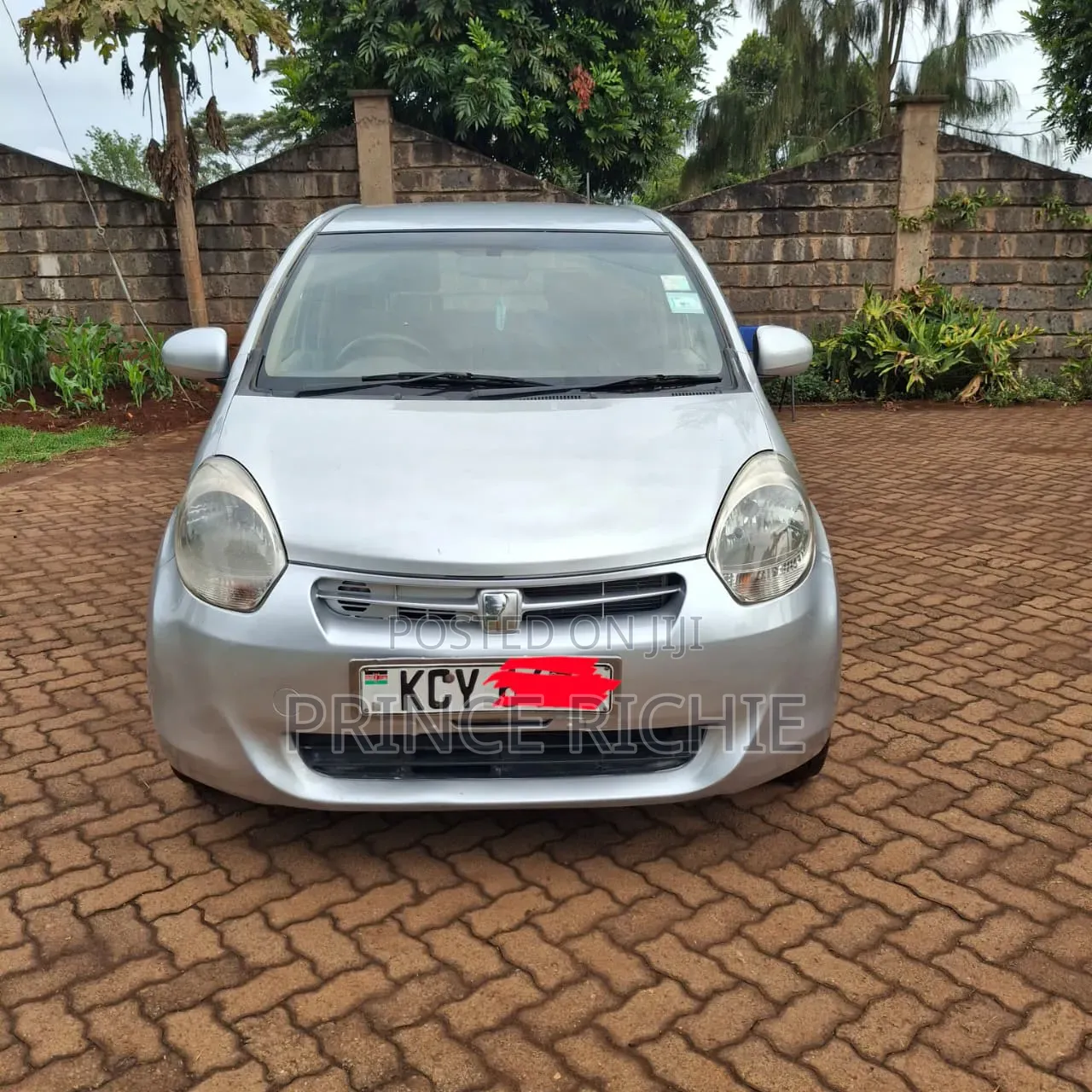 Toyota Passo 2012 Silver