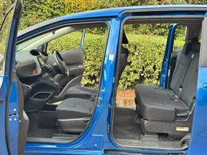 Toyota Sienta 2019 Blue