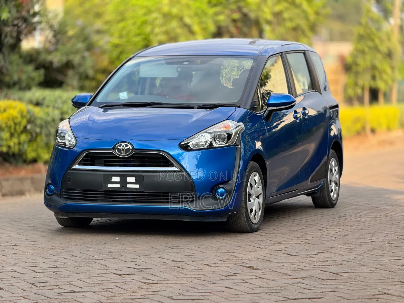 Toyota Sienta 2019 Blue