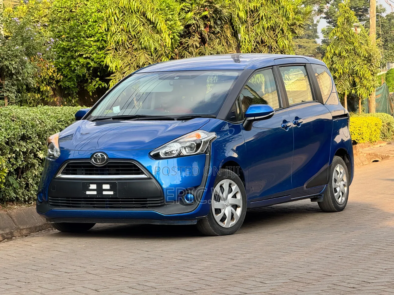 Toyota Sienta 2019 Blue