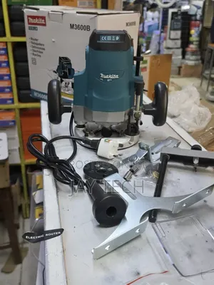 Makita M3600B Plunge Wood Router
