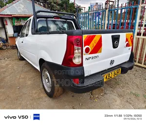 Nissan NP200 2011 White