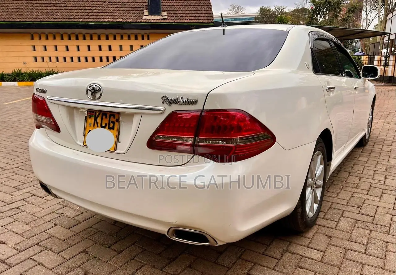 Toyota Crown 2008 White