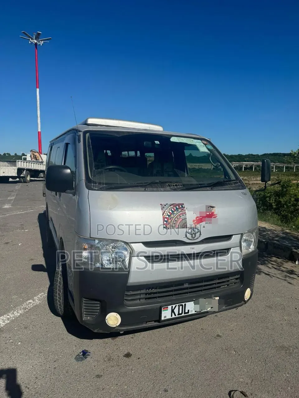 Toyota HiAce 2015 Silver