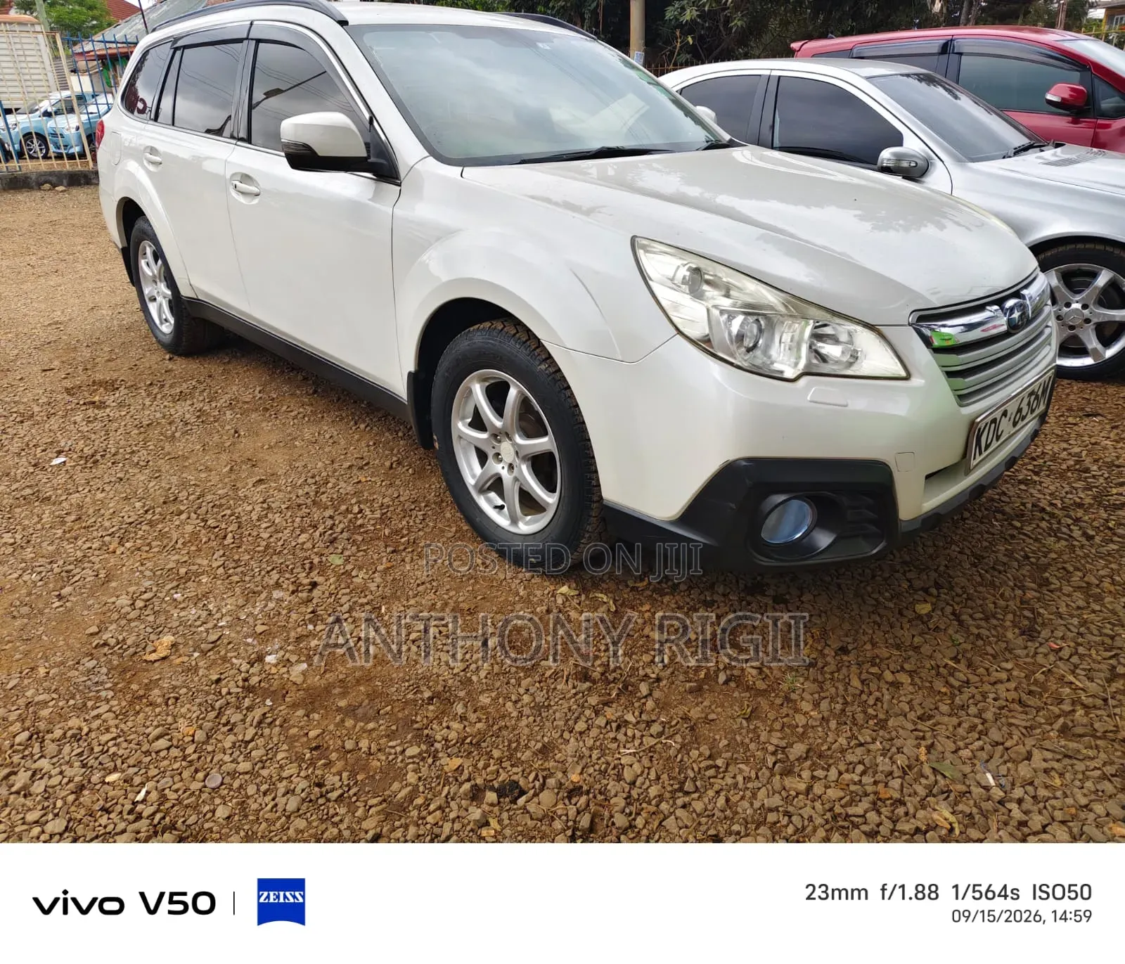Subaru Outback 2.5i 4dr Wagon AWD (2.5L 4cyl CVT) 2015 White