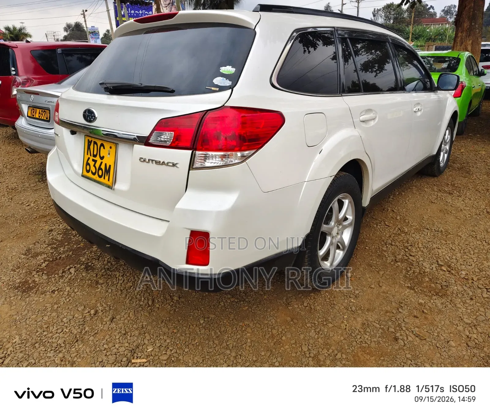 Subaru Outback 2.5i 4dr Wagon AWD (2.5L 4cyl CVT) 2015 White