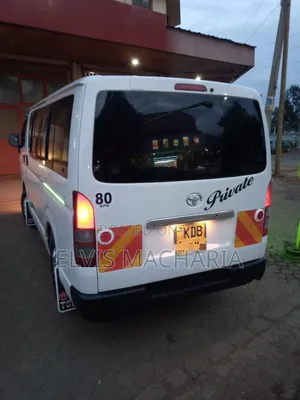 Toyota HiAce 2013 White