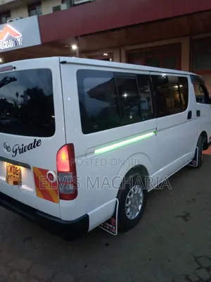 Toyota HiAce 2013 White