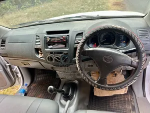 Toyota Hilux 2.5 D-4D SRX 2008 White
