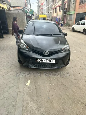 Toyota Vitz 2015 Black