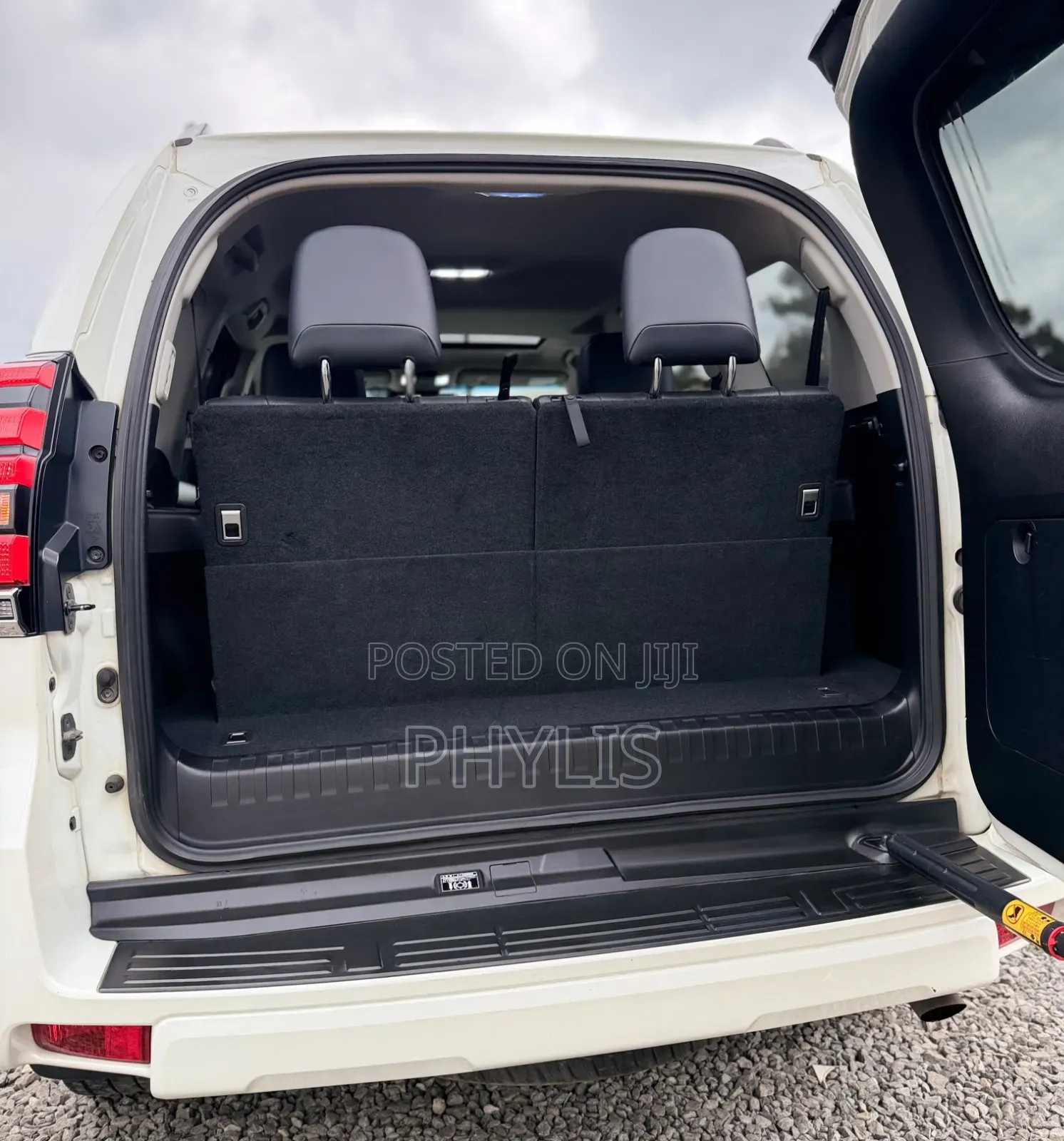 Toyota Land Cruiser Prado 2.7 2019 White