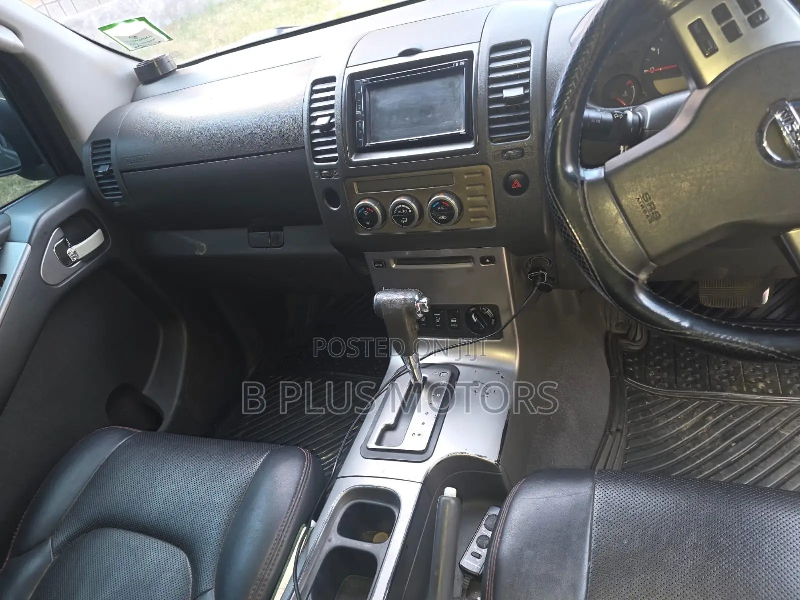 Nissan Navara 2008 Black