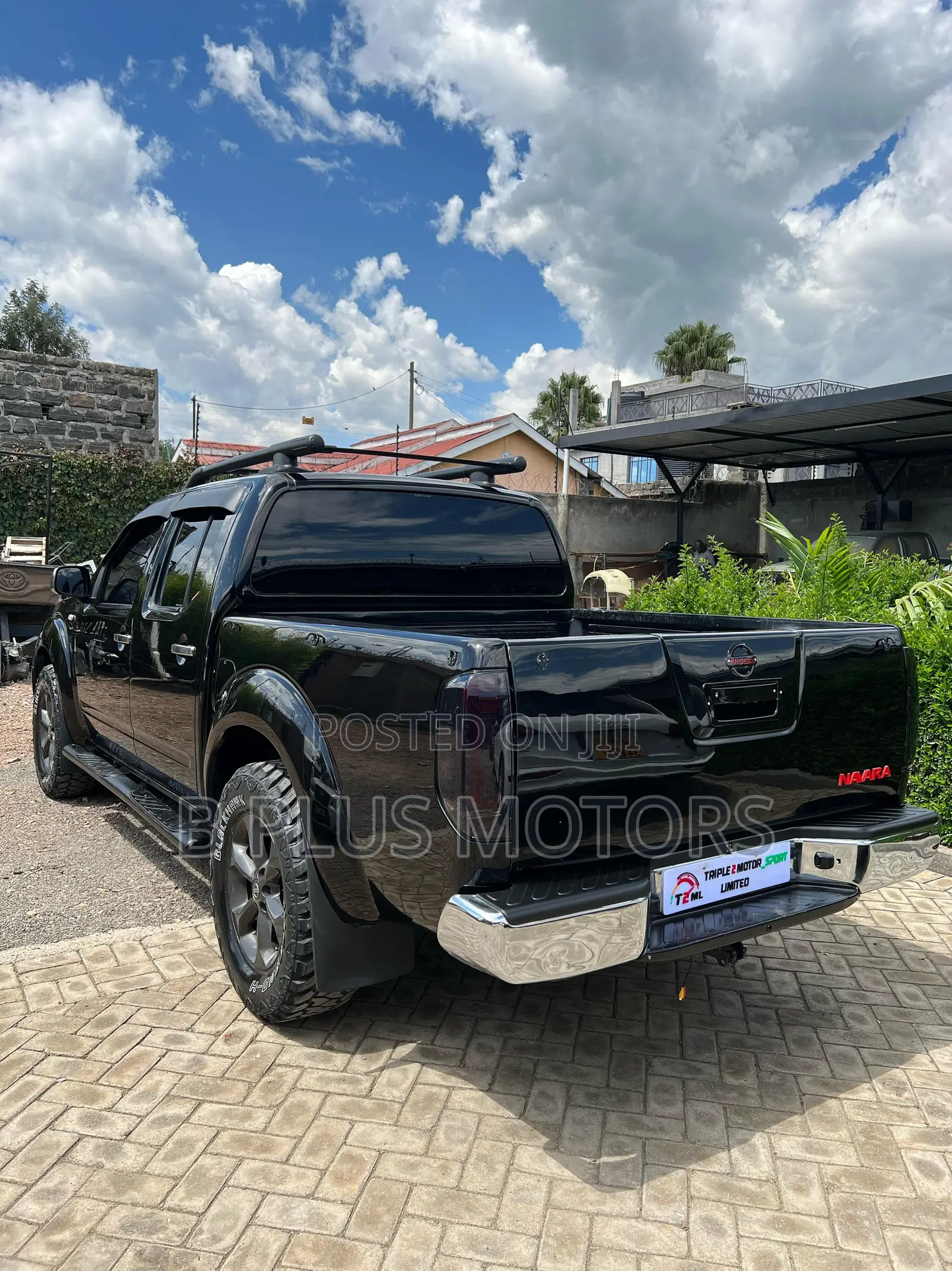 Nissan Navara 2008 Black