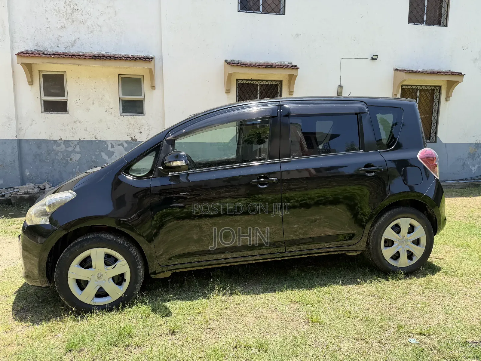 Toyota Ractis 2009 Black
