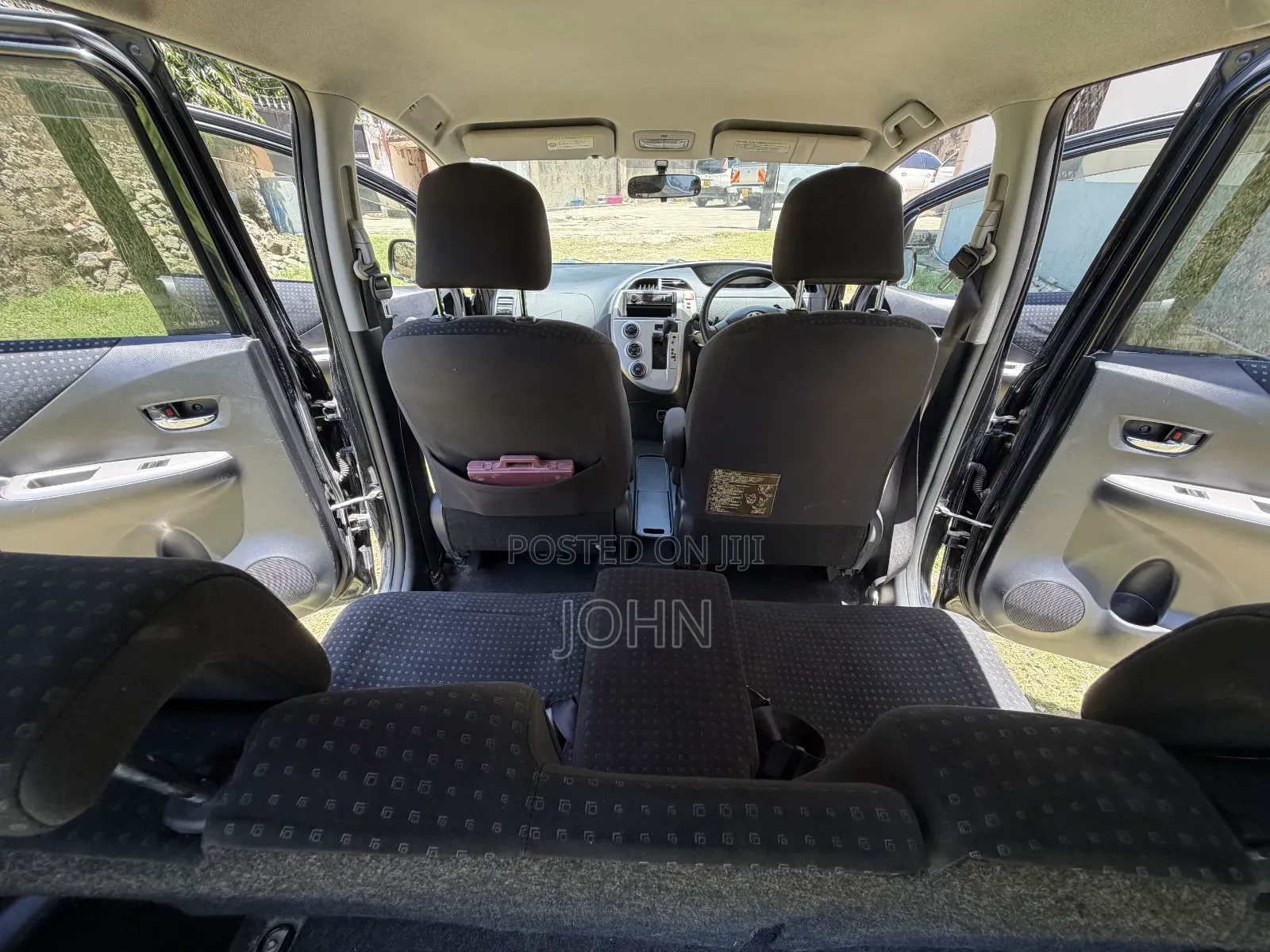 Toyota Ractis 2009 Black