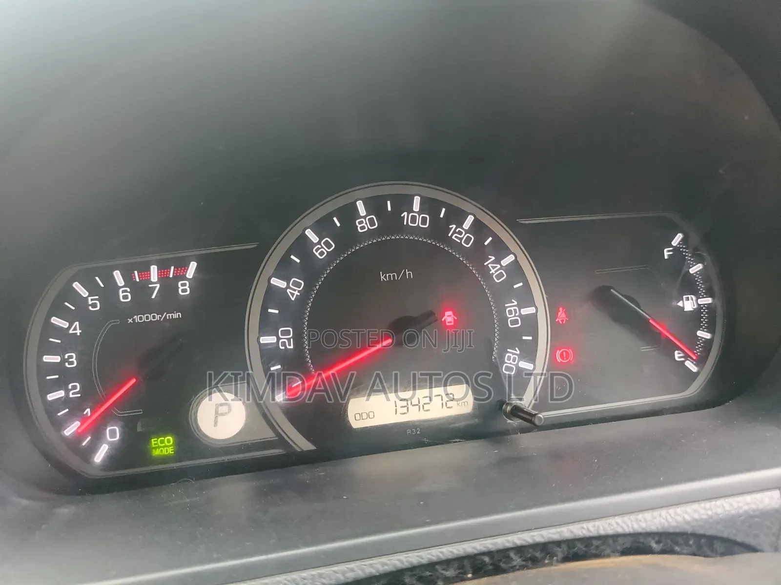 Toyota Noah 2.0 AWD (7 Seater) 2015 Silver