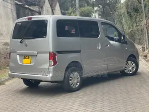 Nissan NV200 2011 Silver
