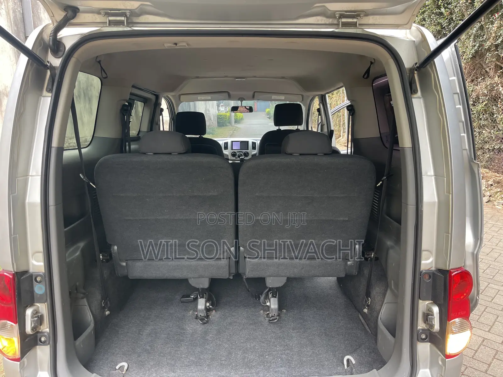 Nissan NV200 2011 Silver