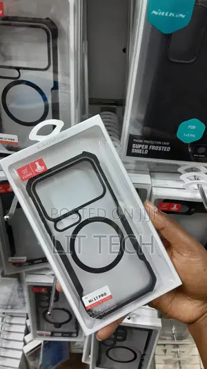 Xiaomi 17 Pro Magnetic Airbag Shockproof Case