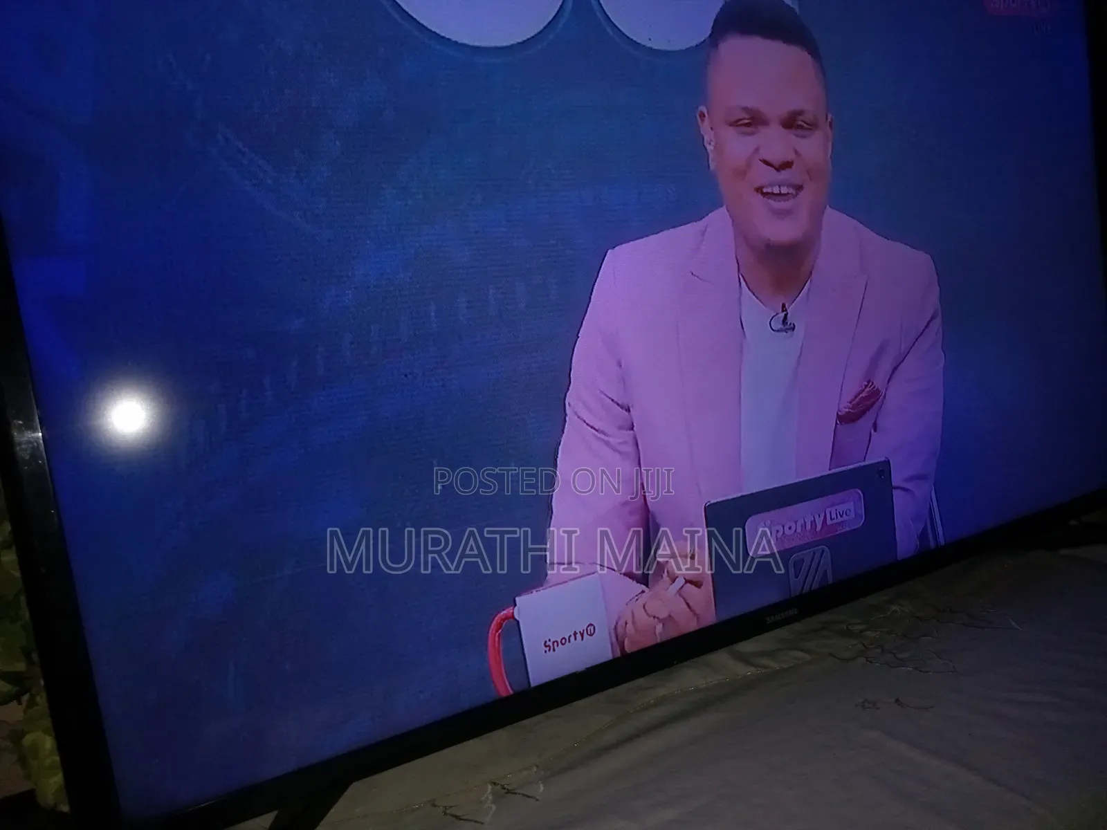 Samsung 43" Smart TV