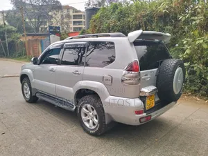 Toyota Land Cruiser Prado 3.0 D-4D 5dr 2006 Gray