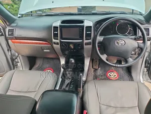 Toyota Land Cruiser Prado 3.0 D-4D 5dr 2006 Gray