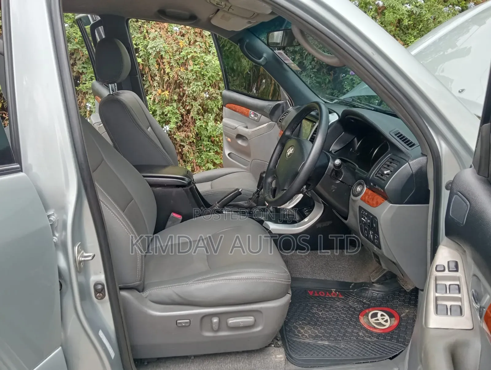 Toyota Land Cruiser Prado 3.0 D-4D 5dr 2006 Gray