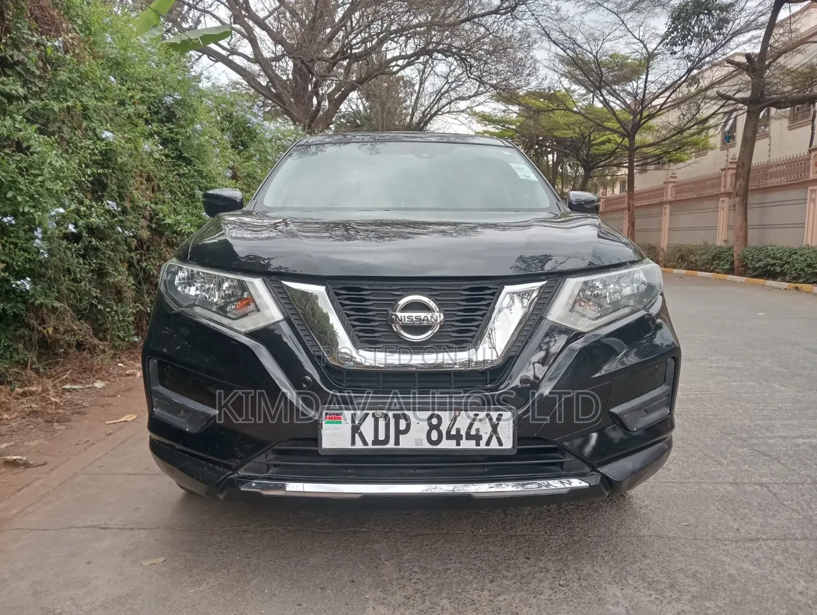 Nissan X-Trail 2.0 Petrol FWD 2018 Black