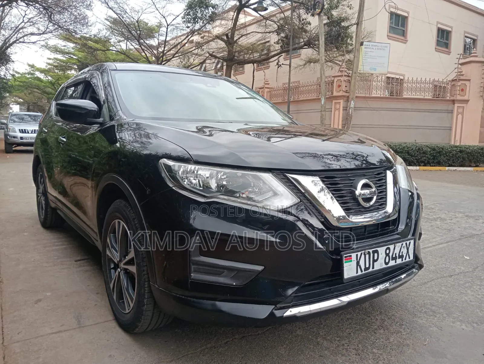 Nissan X-Trail 2.0 Petrol FWD 2018 Black