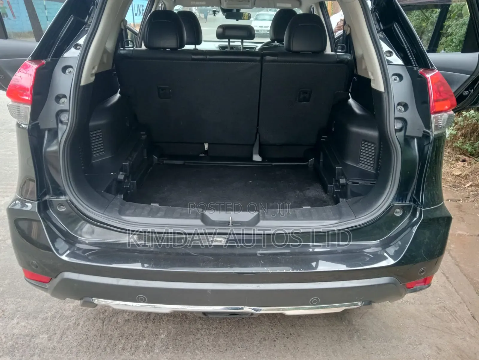 Nissan X-Trail 2.0 Petrol FWD 2018 Black