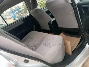 Toyota Axio 2014 Silver