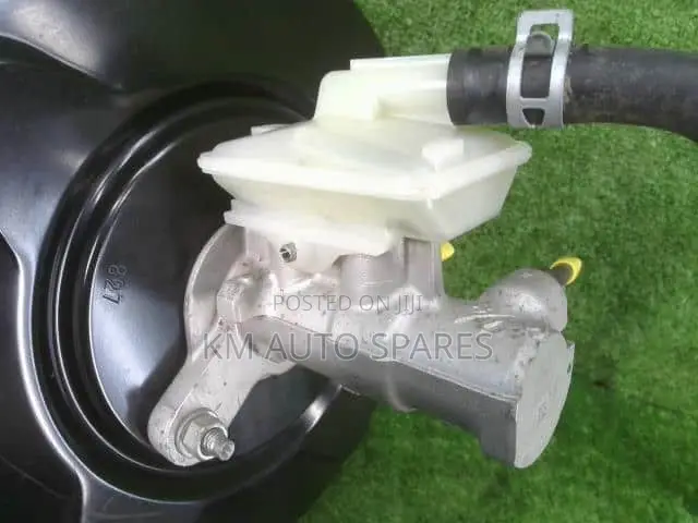 Toyota Vellfire Brake Booster/Master Cylinder.