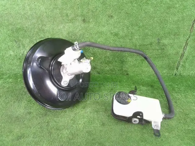 Toyota Vellfire Brake Booster/Master Cylinder.